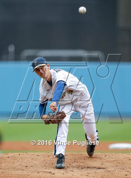 Thumbnail 1 in Eagle Rock vs. Franklin (L.A. City Section D2 Final) photogallery.