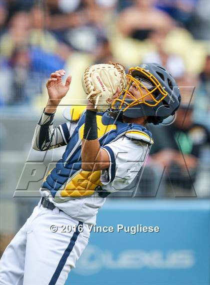 Thumbnail 3 in Eagle Rock vs. Franklin (L.A. City Section D2 Final) photogallery.