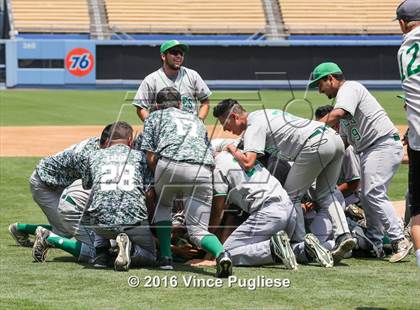 Thumbnail 1 in Eagle Rock vs. Franklin (L.A. City Section D2 Final) photogallery.