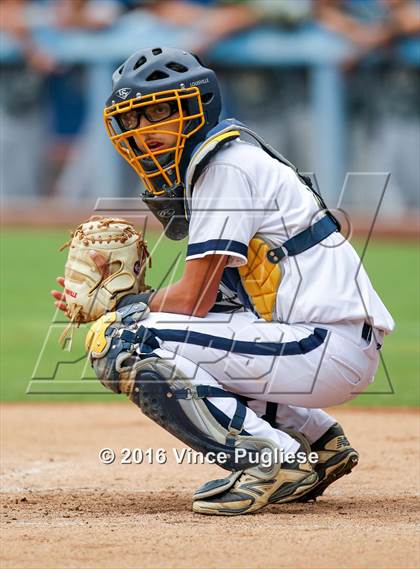 Thumbnail 1 in Eagle Rock vs. Franklin (L.A. City Section D2 Final) photogallery.