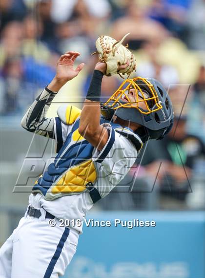 Thumbnail 2 in Eagle Rock vs. Franklin (L.A. City Section D2 Final) photogallery.