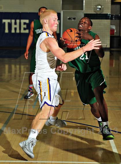 Thumbnail 3 in Sunnyslope vs. Issaquah (MaxPreps Holiday Classic) photogallery.