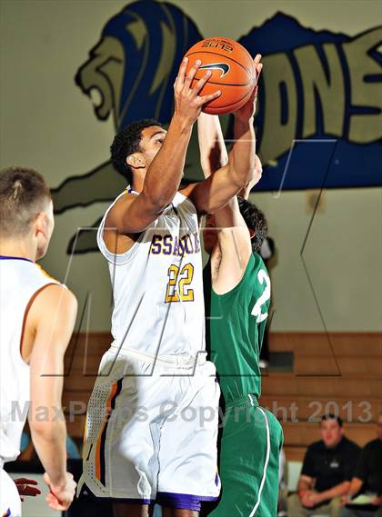 Thumbnail 3 in Sunnyslope vs. Issaquah (MaxPreps Holiday Classic) photogallery.
