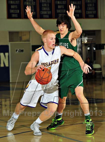 Thumbnail 3 in Sunnyslope vs. Issaquah (MaxPreps Holiday Classic) photogallery.