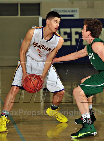 Thumbnail 2 in Sunnyslope vs. Issaquah (MaxPreps Holiday Classic) photogallery.