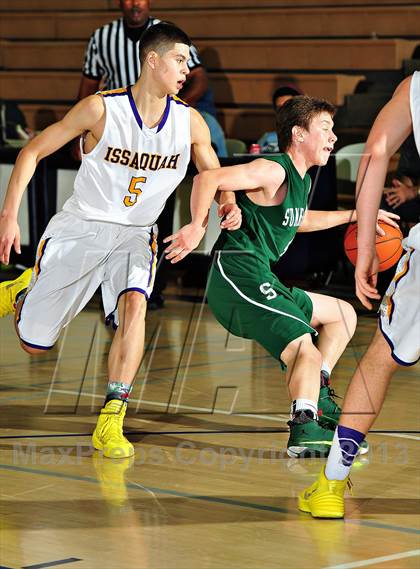 Thumbnail 2 in Sunnyslope vs. Issaquah (MaxPreps Holiday Classic) photogallery.