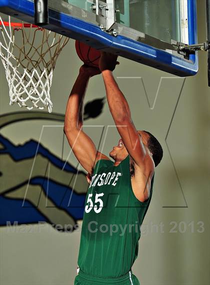 Thumbnail 3 in Sunnyslope vs. Issaquah (MaxPreps Holiday Classic) photogallery.