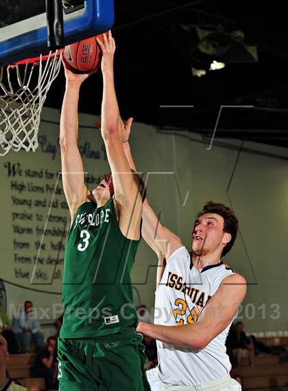 Thumbnail 1 in Sunnyslope vs. Issaquah (MaxPreps Holiday Classic) photogallery.