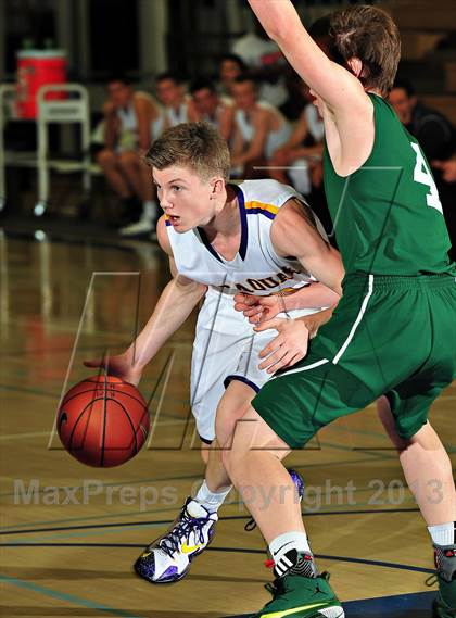Thumbnail 2 in Sunnyslope vs. Issaquah (MaxPreps Holiday Classic) photogallery.