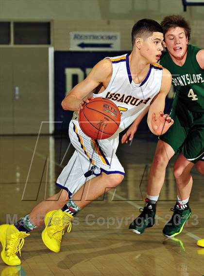 Thumbnail 3 in Sunnyslope vs. Issaquah (MaxPreps Holiday Classic) photogallery.