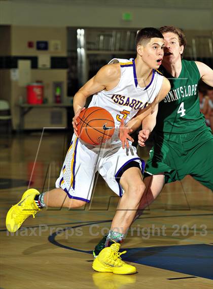 Thumbnail 3 in Sunnyslope vs. Issaquah (MaxPreps Holiday Classic) photogallery.