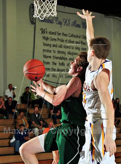 Thumbnail 2 in Sunnyslope vs. Issaquah (MaxPreps Holiday Classic) photogallery.