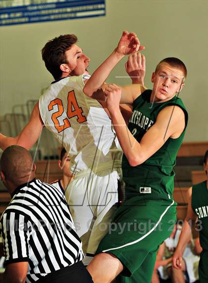 Thumbnail 2 in Sunnyslope vs. Issaquah (MaxPreps Holiday Classic) photogallery.