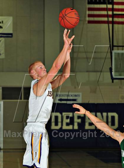 Thumbnail 2 in Sunnyslope vs. Issaquah (MaxPreps Holiday Classic) photogallery.