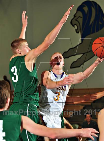 Thumbnail 3 in Sunnyslope vs. Issaquah (MaxPreps Holiday Classic) photogallery.