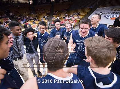 Thumbnail 2 in Longmont vs. Valor Christian (CHSAA 4A Semifinal) photogallery.
