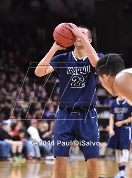 Thumbnail 2 in Longmont vs. Valor Christian (CHSAA 4A Semifinal) photogallery.