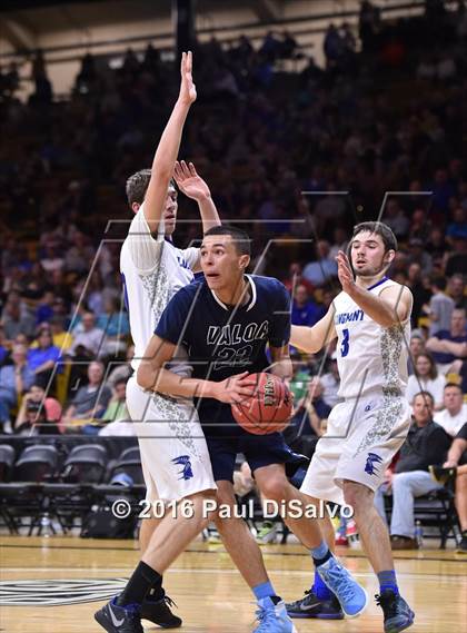 Thumbnail 2 in Longmont vs. Valor Christian (CHSAA 4A Semifinal) photogallery.