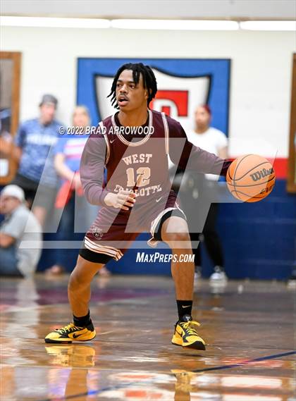 Thumbnail 2 in Central Cabarrus vs. West Charlotte (NCHSAA 3A Western Regional Final) photogallery.
