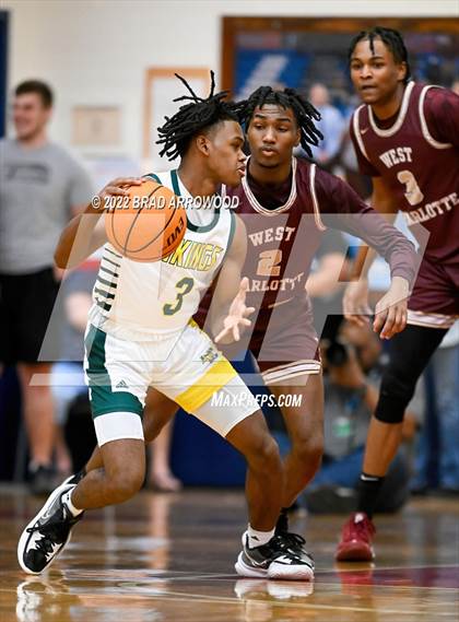 Thumbnail 2 in Central Cabarrus vs. West Charlotte (NCHSAA 3A Western Regional Final) photogallery.
