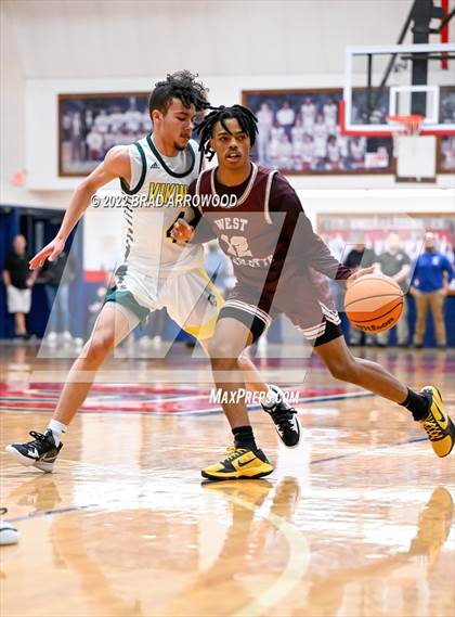 Thumbnail 2 in Central Cabarrus vs. West Charlotte (NCHSAA 3A Western Regional Final) photogallery.