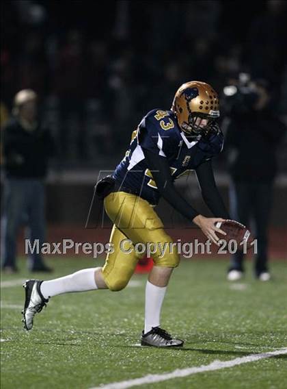 Thumbnail 1 in Sweet Home vs. Aquinas (NYSPHSAA Class A Quarterfinal) photogallery.