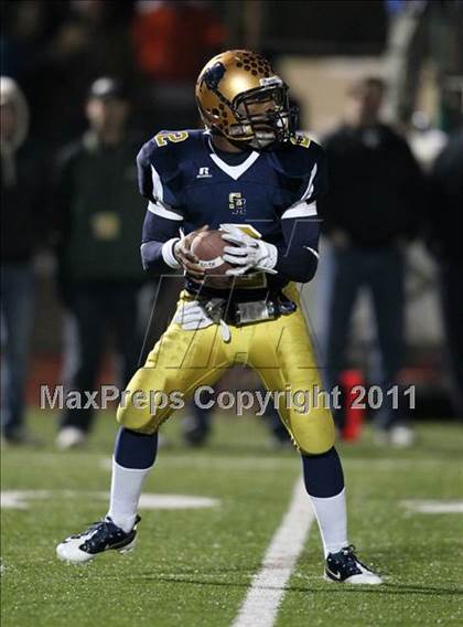 Thumbnail 1 in Sweet Home vs. Aquinas (NYSPHSAA Class A Quarterfinal) photogallery.