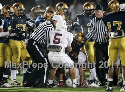 Thumbnail 1 in Sweet Home vs. Aquinas (NYSPHSAA Class A Quarterfinal) photogallery.
