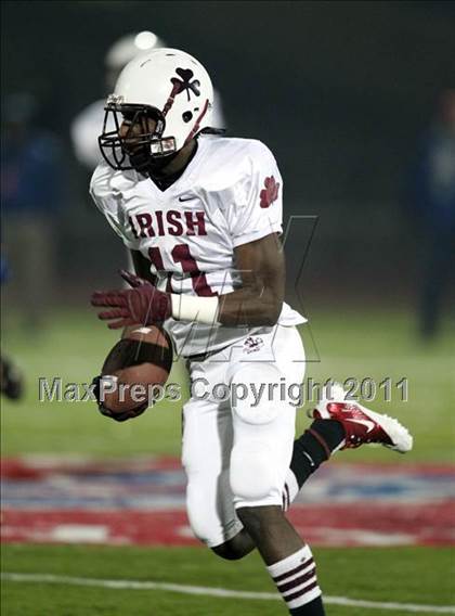 Thumbnail 1 in Sweet Home vs. Aquinas (NYSPHSAA Class A Quarterfinal) photogallery.