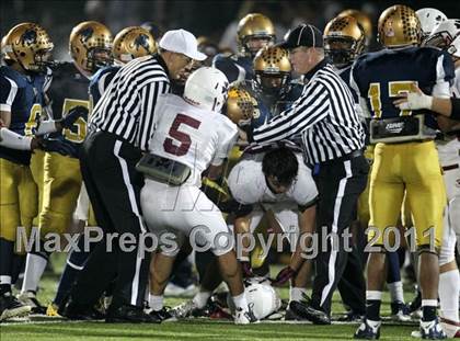 Thumbnail 1 in Sweet Home vs. Aquinas (NYSPHSAA Class A Quarterfinal) photogallery.