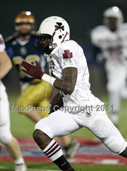 Thumbnail 2 in Sweet Home vs. Aquinas (NYSPHSAA Class A Quarterfinal) photogallery.