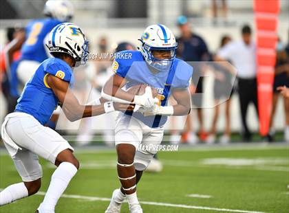 Thumbnail 3 in Glenn @ Pflugerville photogallery.