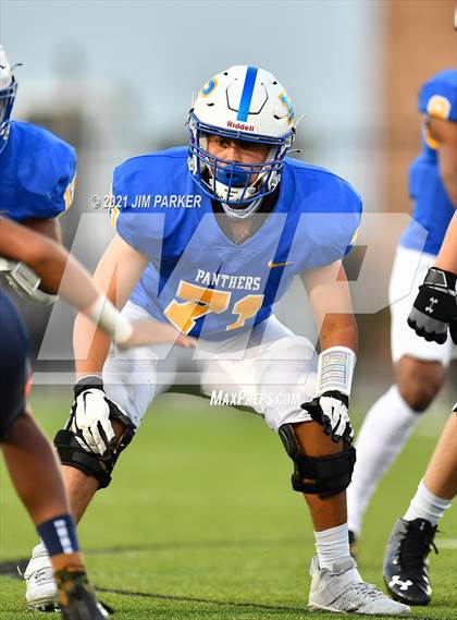 Thumbnail 1 in Glenn @ Pflugerville photogallery.