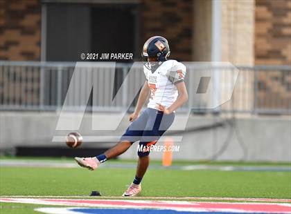 Thumbnail 3 in Glenn @ Pflugerville photogallery.