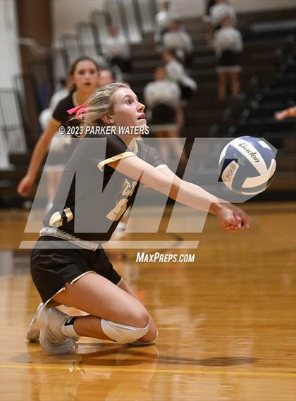 Thumbnail 3 in Metairie Park Country Day @ Mount Carmel Academy (JV) photogallery.