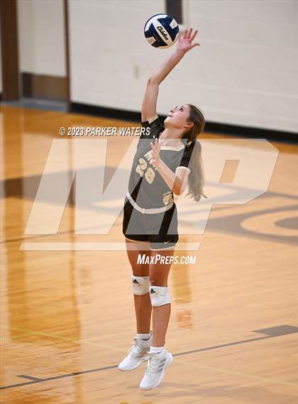 Thumbnail 1 in Metairie Park Country Day @ Mount Carmel Academy (JV) photogallery.