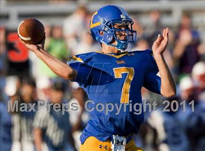 Thumbnail 1 in DeMatha vs. Loyola Blakefield (I-95 Kickoff Classic) photogallery.