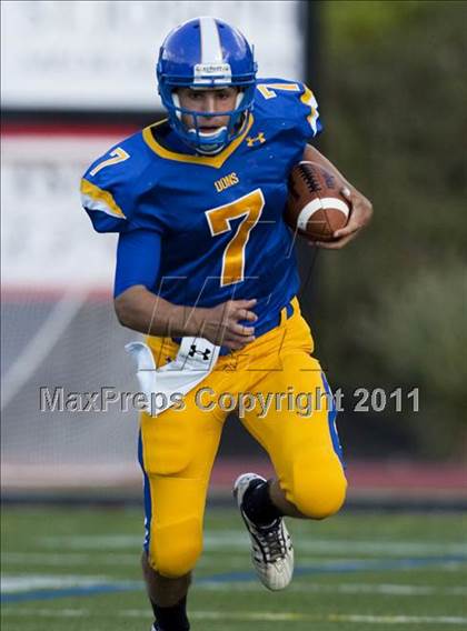 Thumbnail 3 in DeMatha vs. Loyola Blakefield (I-95 Kickoff Classic) photogallery.