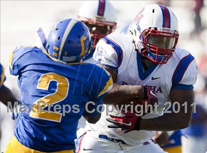 Thumbnail 2 in DeMatha vs. Loyola Blakefield (I-95 Kickoff Classic) photogallery.