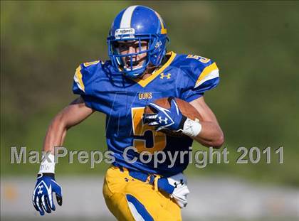 Thumbnail 3 in DeMatha vs. Loyola Blakefield (I-95 Kickoff Classic) photogallery.