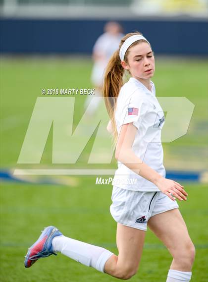 Thumbnail 2 in St James Academy vs. Waynesville (Helias Invitational) photogallery.