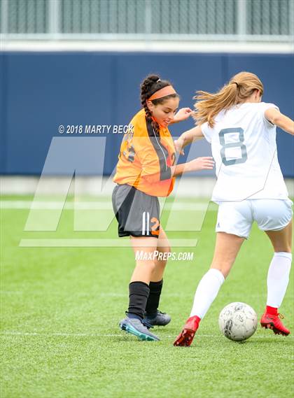 Thumbnail 2 in St James Academy vs. Waynesville (Helias Invitational) photogallery.