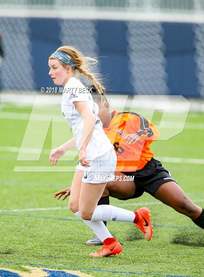 Thumbnail 1 in St James Academy vs. Waynesville (Helias Invitational) photogallery.
