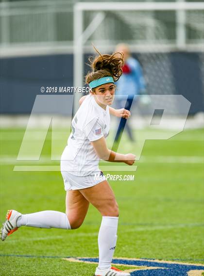 Thumbnail 1 in St James Academy vs. Waynesville (Helias Invitational) photogallery.