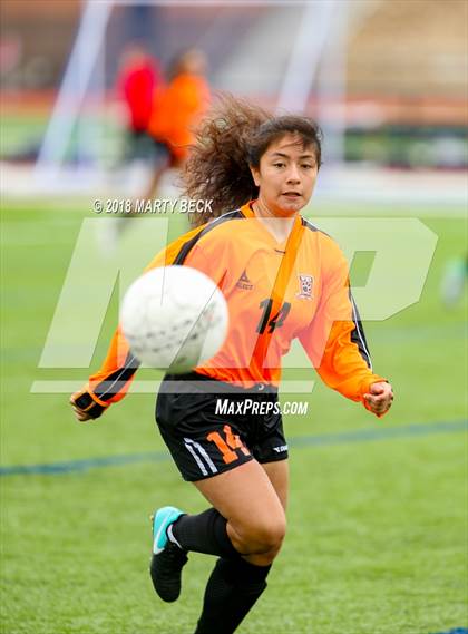 Thumbnail 1 in St James Academy vs. Waynesville (Helias Invitational) photogallery.