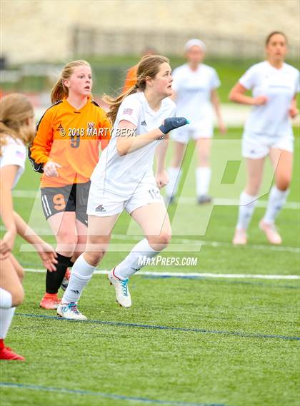 Thumbnail 2 in St James Academy vs. Waynesville (Helias Invitational) photogallery.