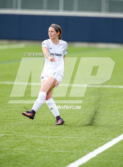 Thumbnail 3 in St James Academy vs. Waynesville (Helias Invitational) photogallery.