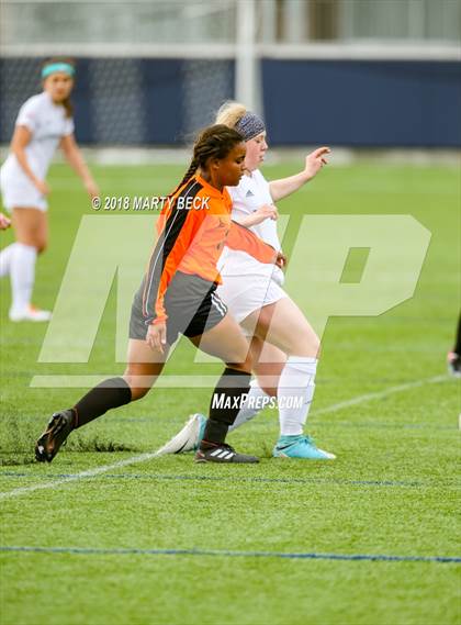 Thumbnail 2 in St James Academy vs. Waynesville (Helias Invitational) photogallery.