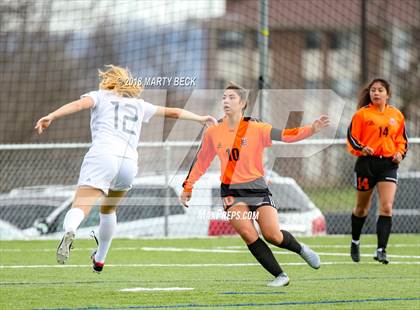 Thumbnail 3 in St James Academy vs. Waynesville (Helias Invitational) photogallery.