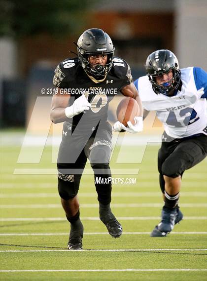 Thumbnail 3 in Byron Nelson vs Fossil Ridge photogallery.